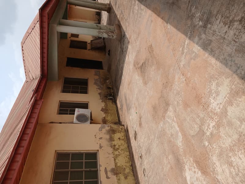 Flat 1 Twin  3-Bedroom  Flat