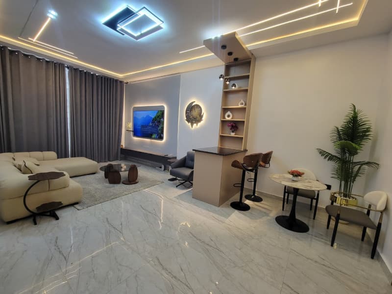 1 BEDROOM  APARTMENT